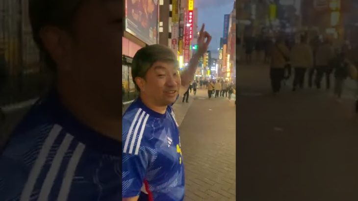 【最速帰国】サッカー日本代表”浅野拓磨”選手が渋谷でW杯勝利を祝う　#shorts