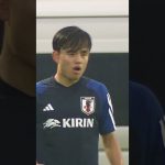 サッカー日本代表・久保建英の華麗なるシュート練習 #Shorts