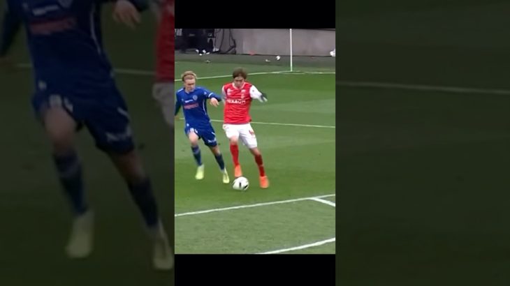 完璧だった！伊東純也が全員をあざむくスペシャルアシストを決めた！！ #サッカー